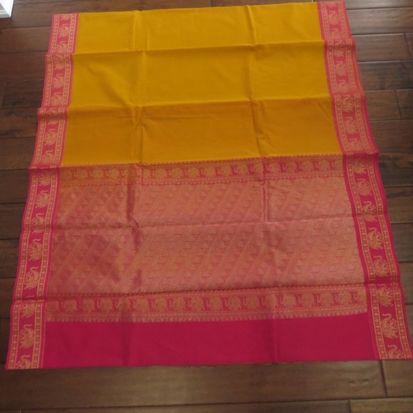 brand new sari! - Picture 1 of 2